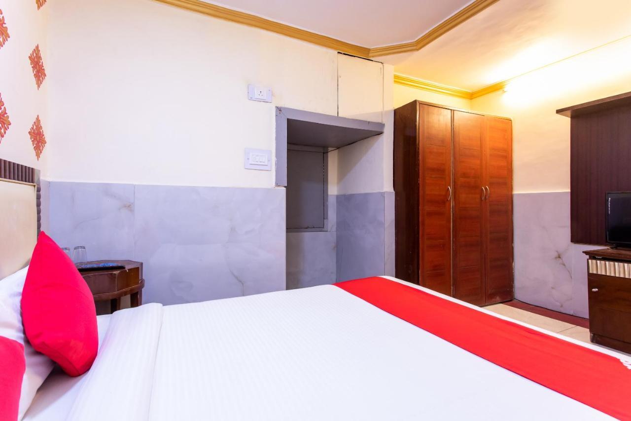 Oyo 24196 Hotel Shreenath Palace Ujjain Esterno foto