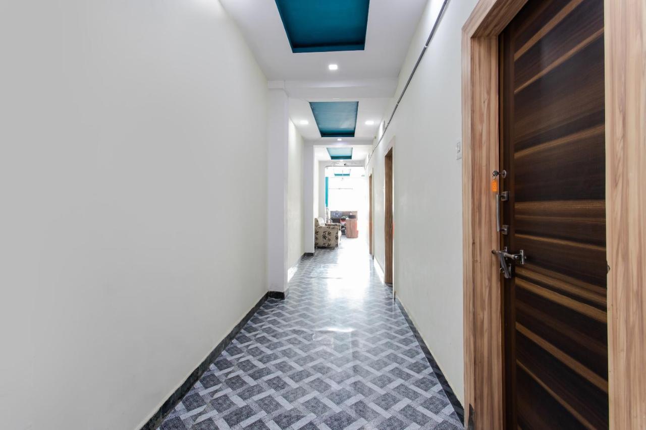 Oyo 24196 Hotel Shreenath Palace Ujjain Esterno foto