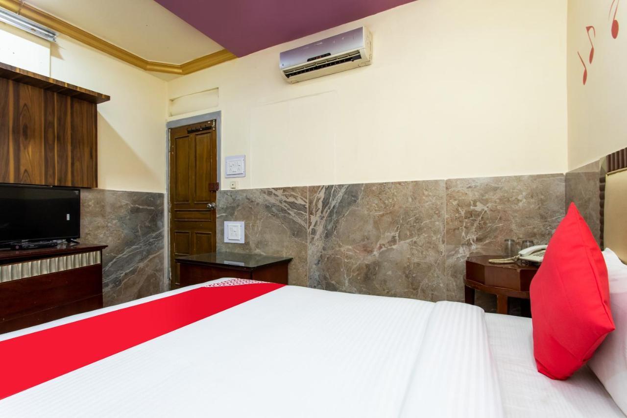 Oyo 24196 Hotel Shreenath Palace Ujjain Esterno foto