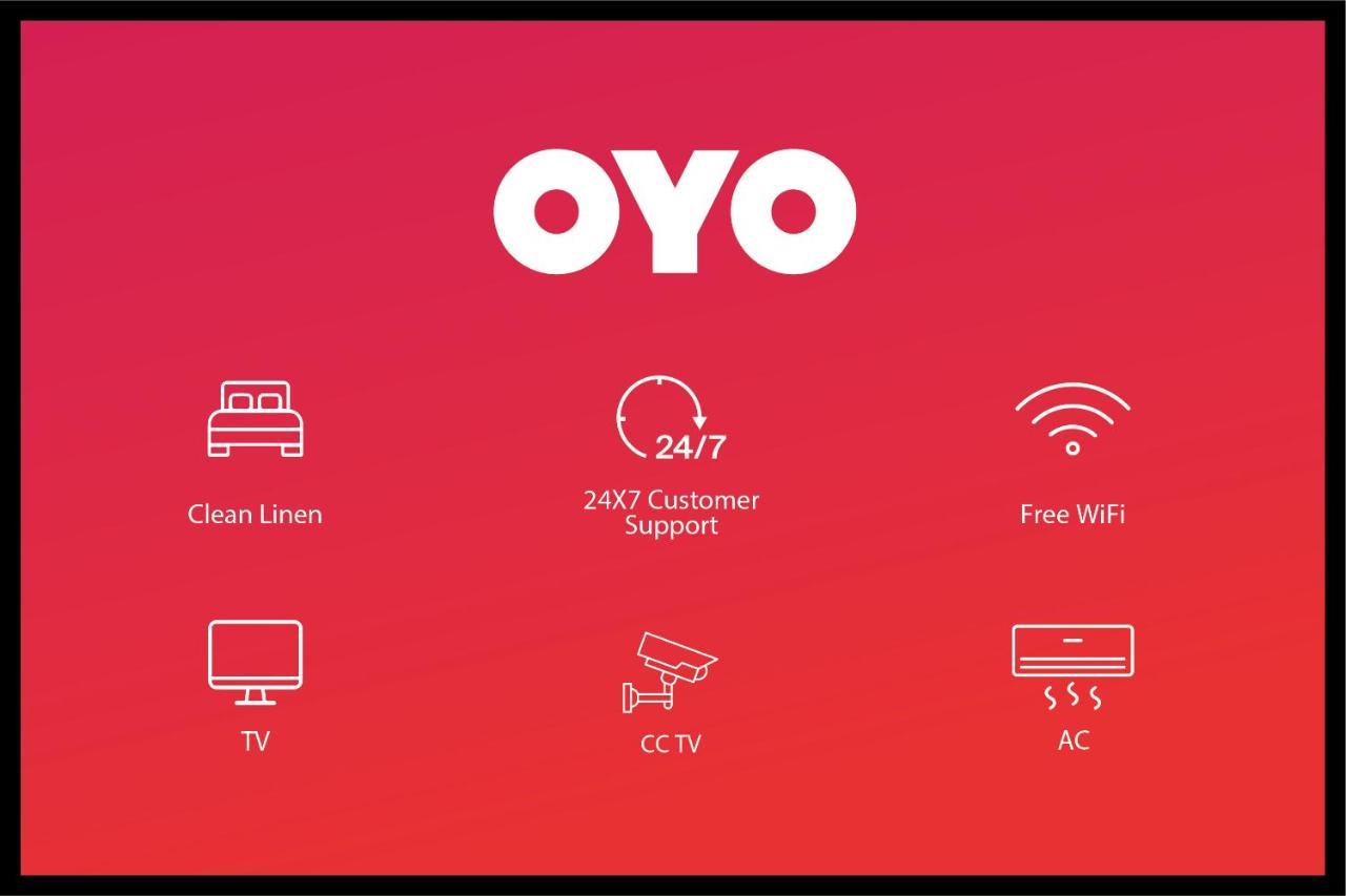 Oyo 24196 Hotel Shreenath Palace Ujjain Esterno foto